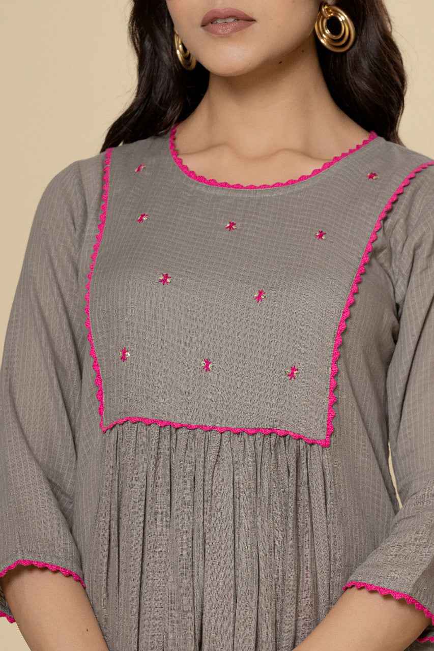 (Set of 3) Naksh Grey Pink Gathered Kurta