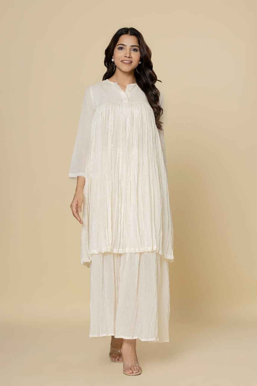 (Set of 2) Naksh White Mulmul Gathered Kurta And Sharara