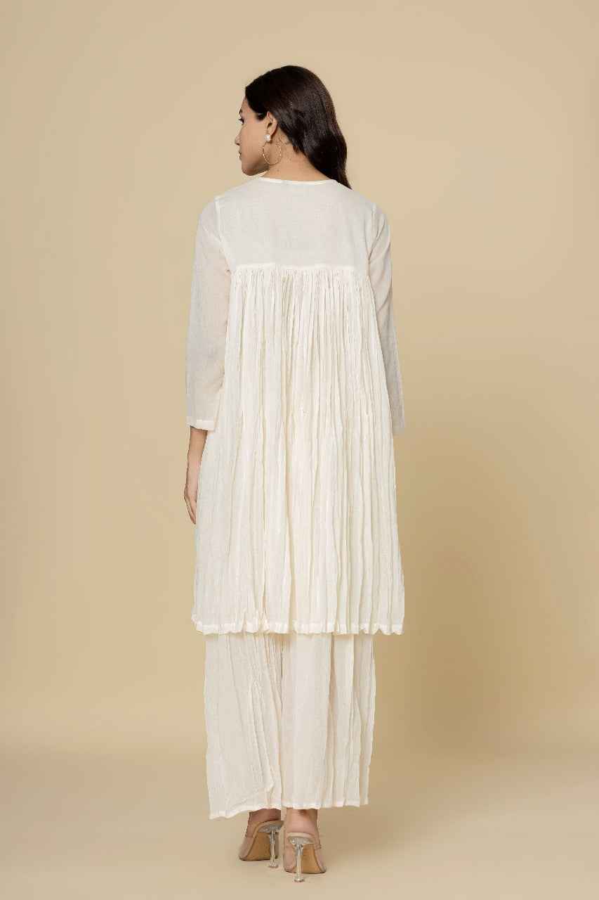 (Set of 2) Naksh White Mulmul Gathered Kurta And Sharara