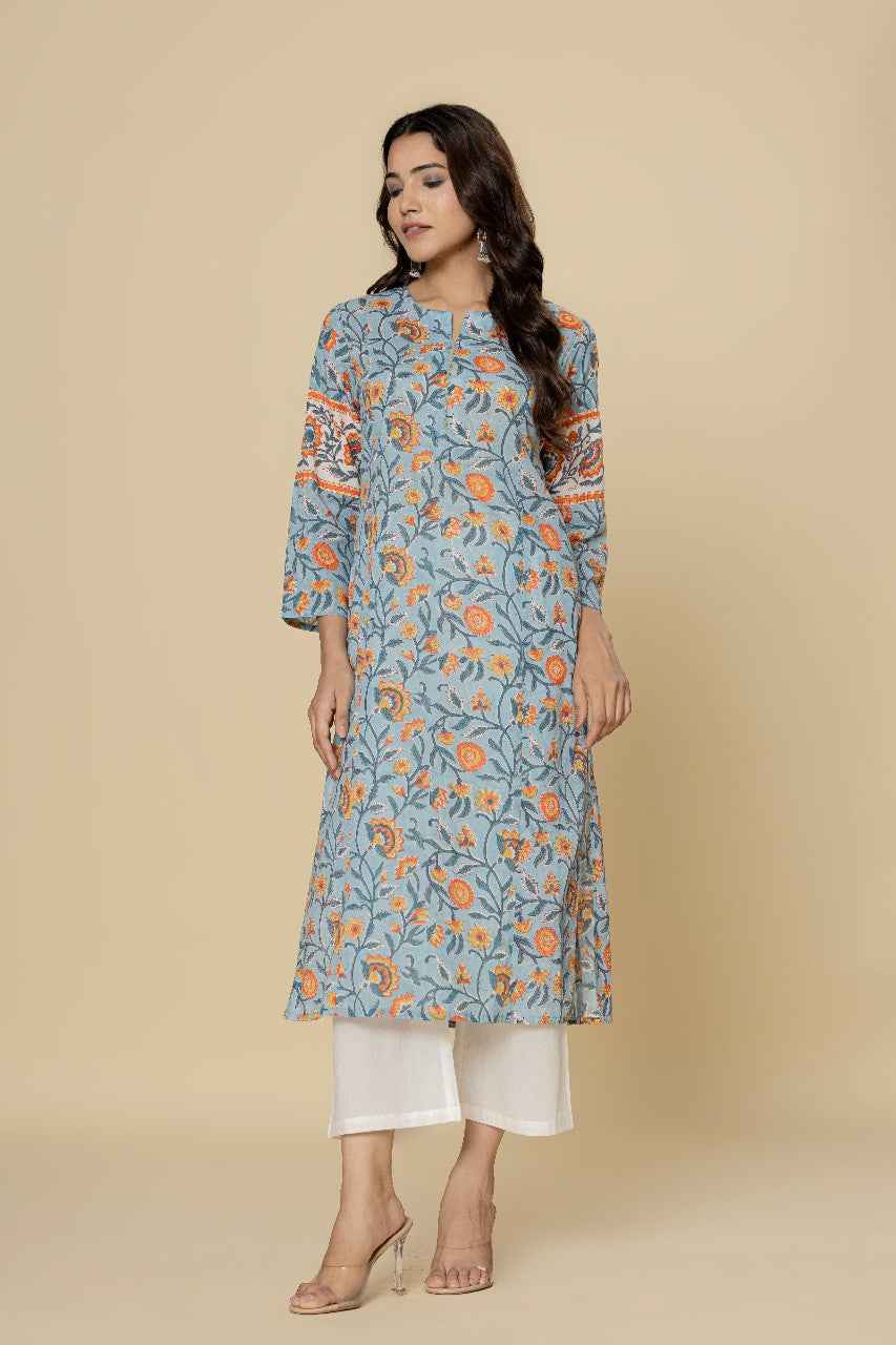 Naksh Blue Floral Printed Straight Kurta