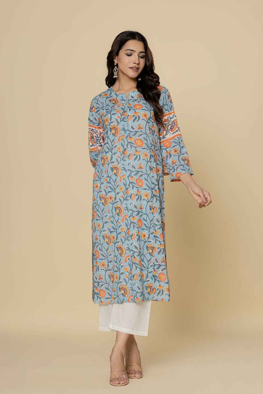 Naksh Blue Floral Printed Straight Kurta