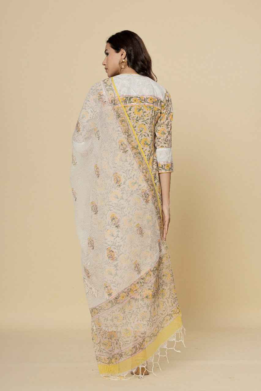 (Set of 2) Naksh Floral Straight Kurta And Dupatta