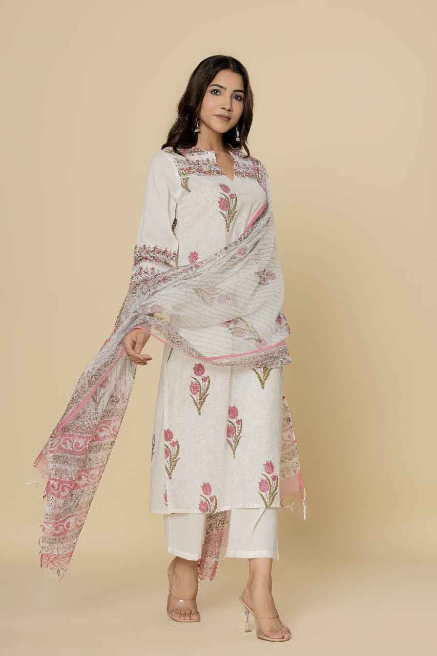 (Set of 2) Naksh White Printed Straight Kurta With Dupatta