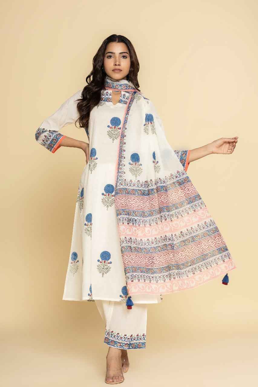 (Set of 3) Naksh Ivory Printed Straight Kurta, Dupatta And Pants