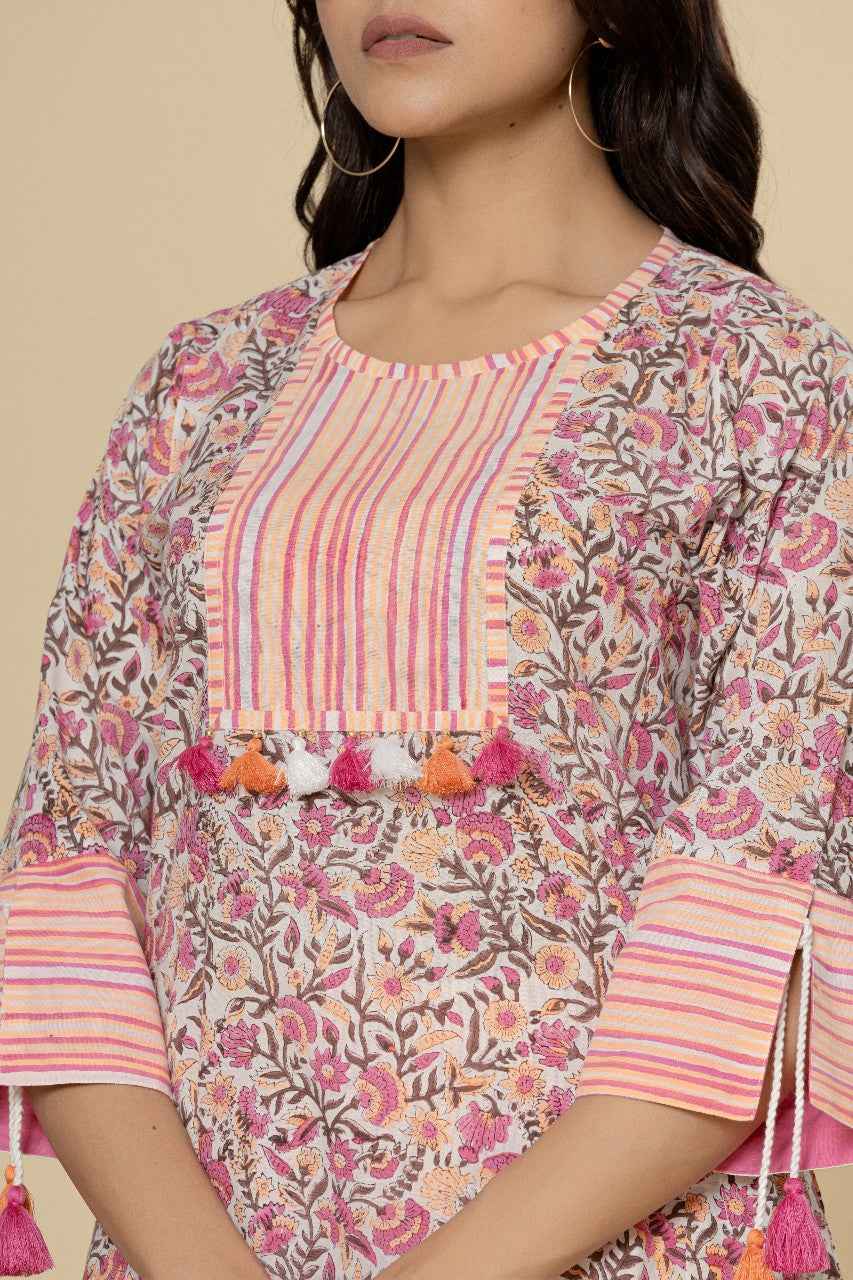 (Set of 2) Naksh White Printed Straight Kurta With Pants