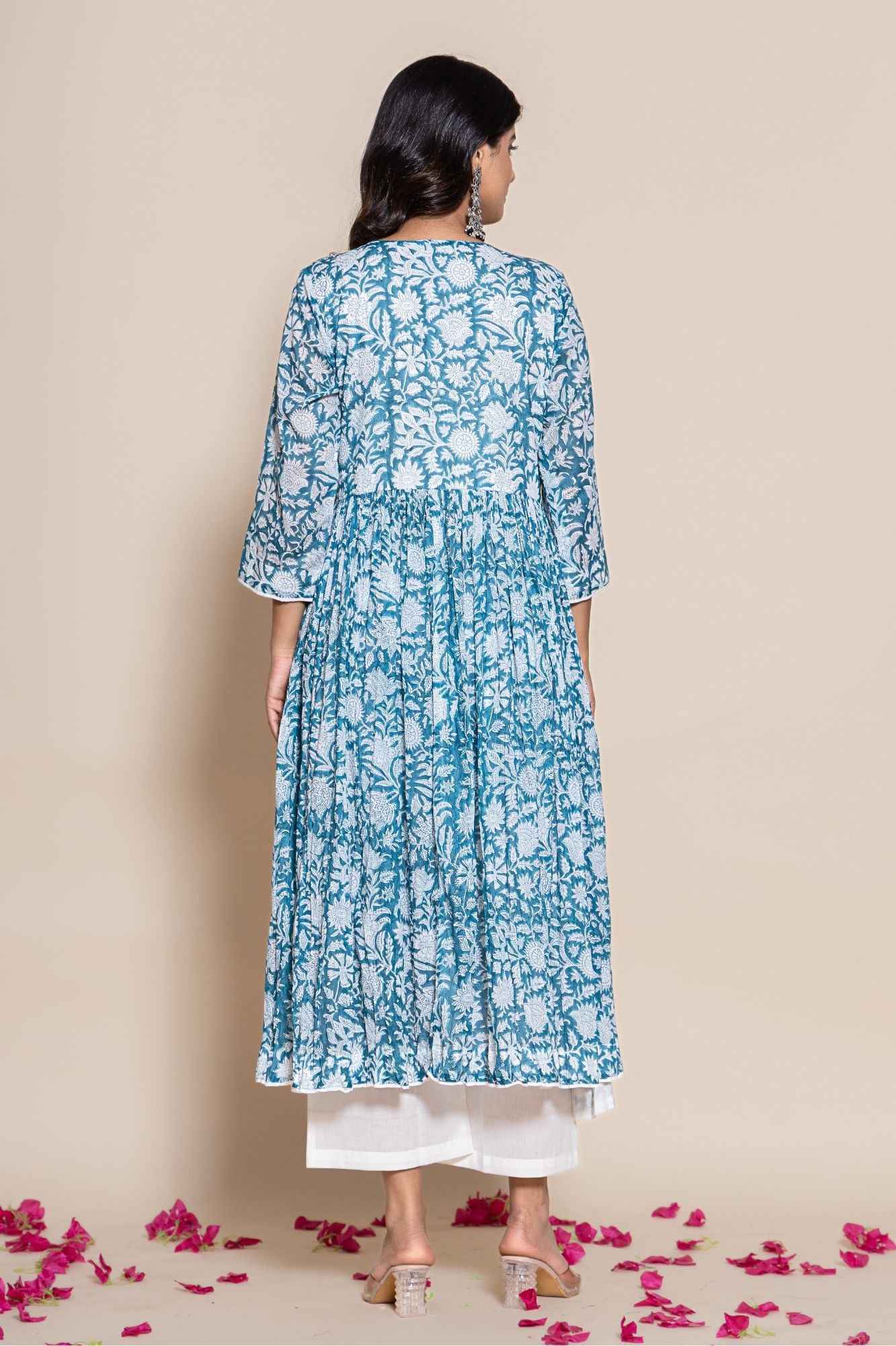 Naksh Blue Floral Printed Gathered Kurta