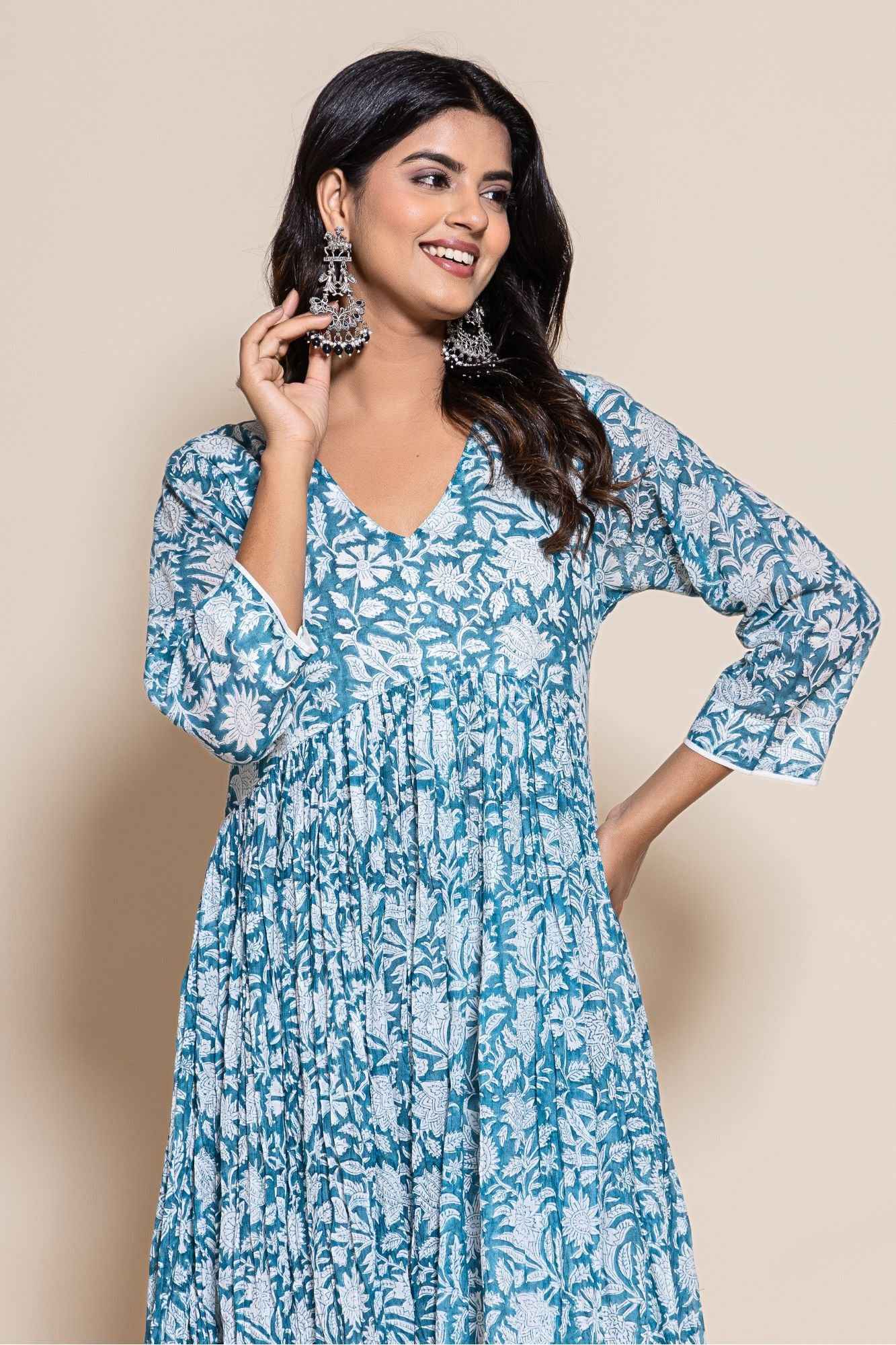 Naksh Blue Floral Printed Gathered Kurta