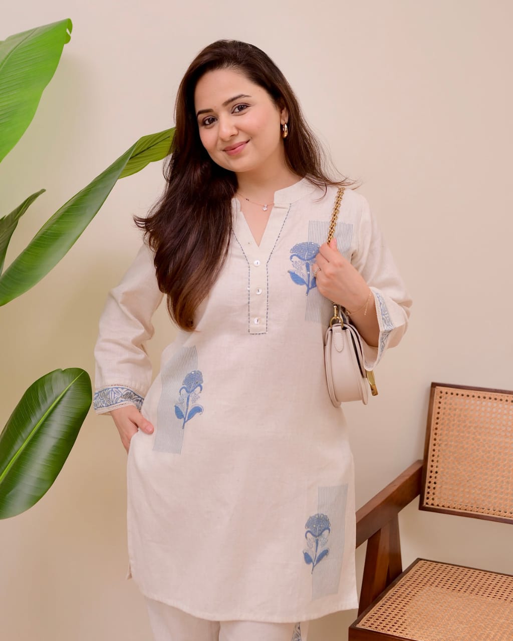 Tritiyaa Cotton Flex Embroidered Co-ords Set with Floral Motifs & Sequin Work – Elegant Ethnic Wear for Festive & Casual Style